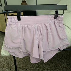 Lululemon Hotty Hot Short II 2.5" in Lilac Quartz